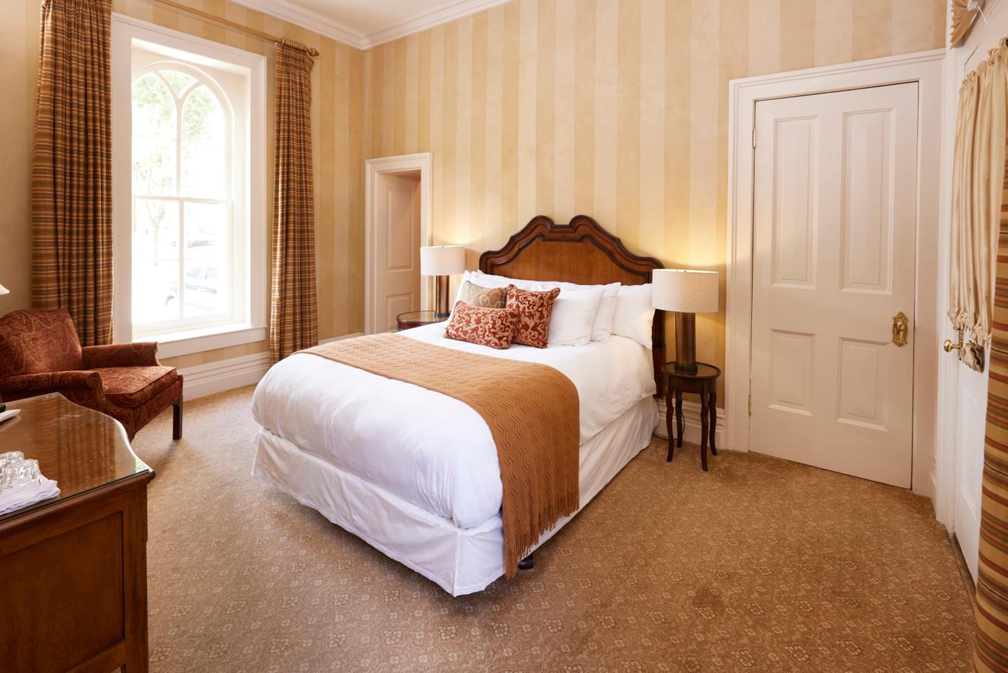 Mansion Hill Inn Мадисон Экстерьер фото